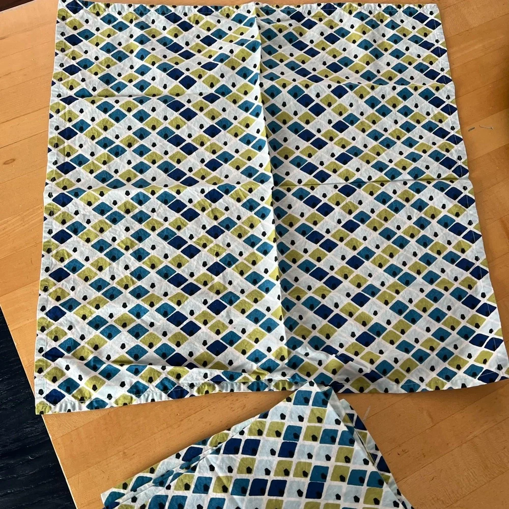 8 Geometric Patterned Napkins Crate & Barrel Mid Mod